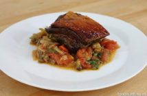 Caponata uit Sicilië als verrassend bijgerecht Varkensbuik met Siciliaanse caponata