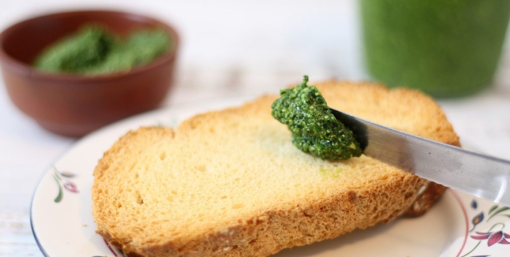 Toscaanse cavolo nero pesto met brood