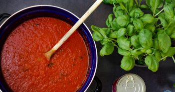Basisrecept voor echte Italiaanse tomatensaus