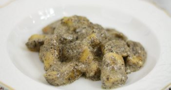 Homemade gnocchi met truffelroomsaus Gnocchi met truffelroomsaus - gnocchi di patate