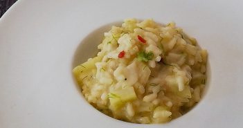 Romige venkelrisotto met een beetje pit Venkelrisotto met een beetje pit