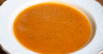 Italiaanse tomaten courgette soep Italiaanse tomaten courgettesoep