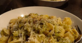 Orechiette pasta met broccoli en kaas Heerlijke orechiette pasta met broccoli