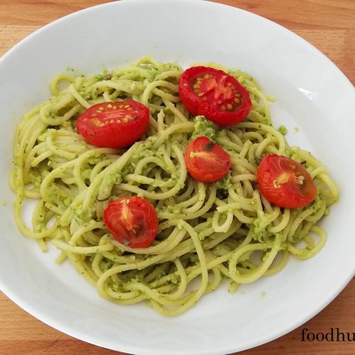 Spaghetti met avocadopesto