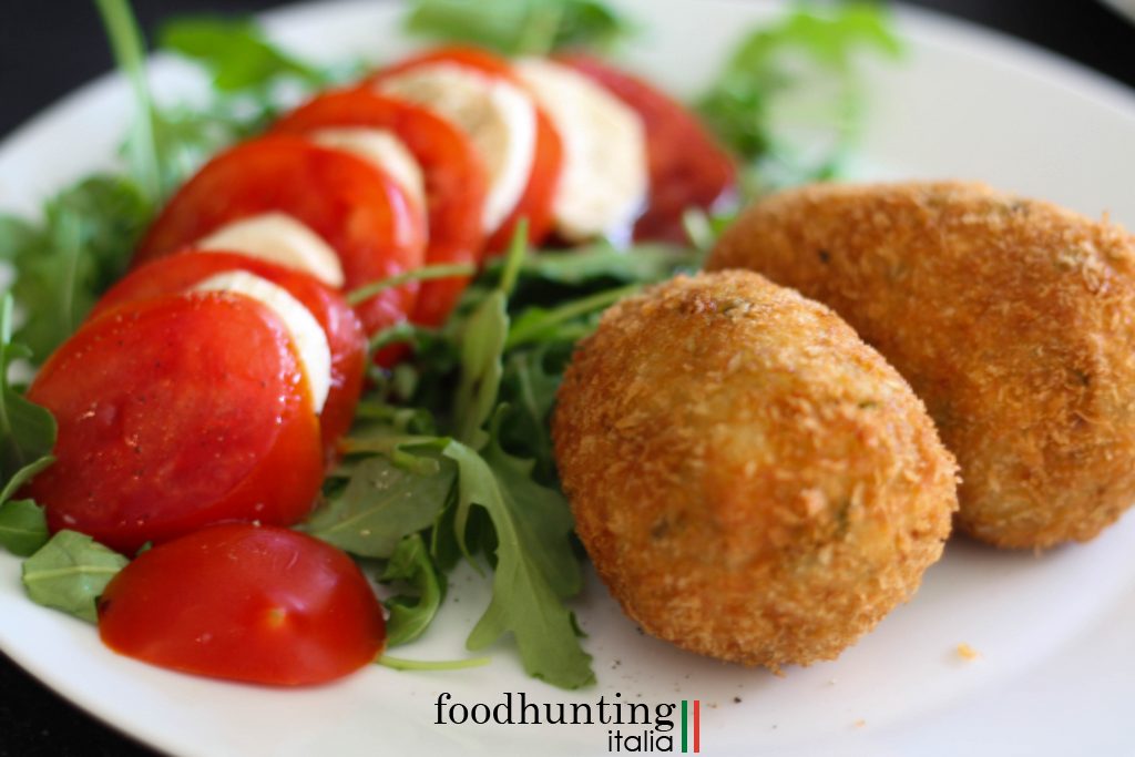 Gefrituurde arancini uit Sicilië