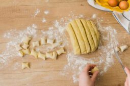 Zelf gnocchi di patate maken (aardappel gnocchi)